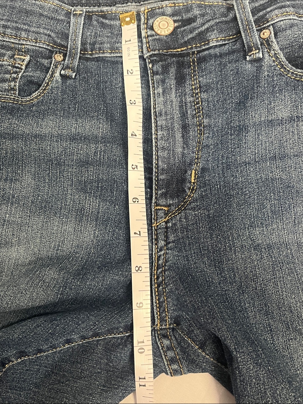 Women’s Levi Strauss Denim Bermuda Shorts - Medium Blue Wash size 16 W33 - Picture 8 of 9